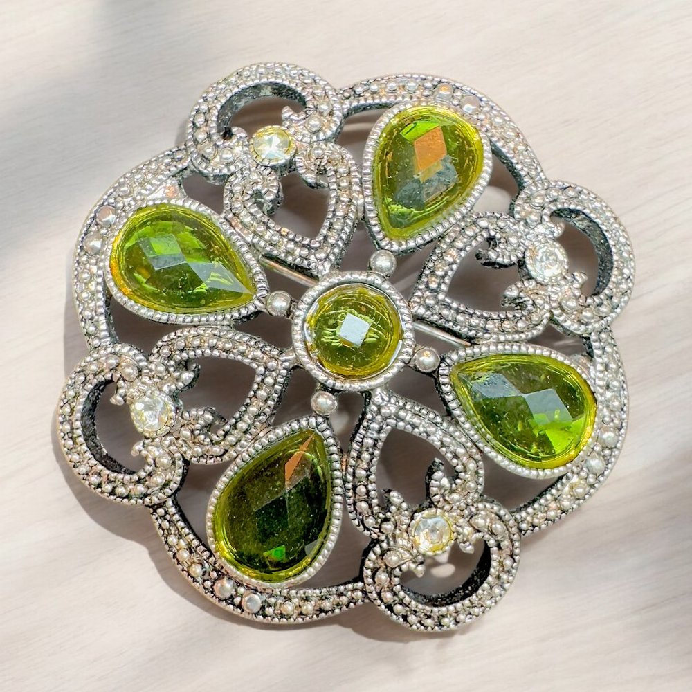 Large Brooch Silver Tone and Green Teardrop Faceted Stones Costume Jewelry